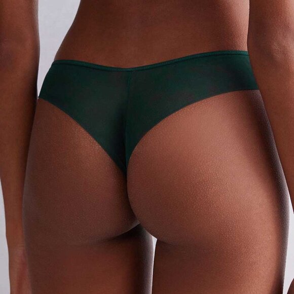 String with Hummingbird Gold Charm From Jennifer Lopez’s Intimates Collection - Picture 9 of 13